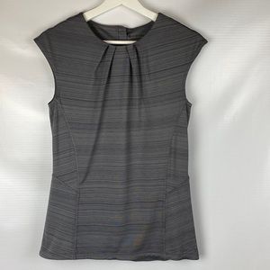 Athleta, women’s top, sports, sleeveless, gray , zip pocket
